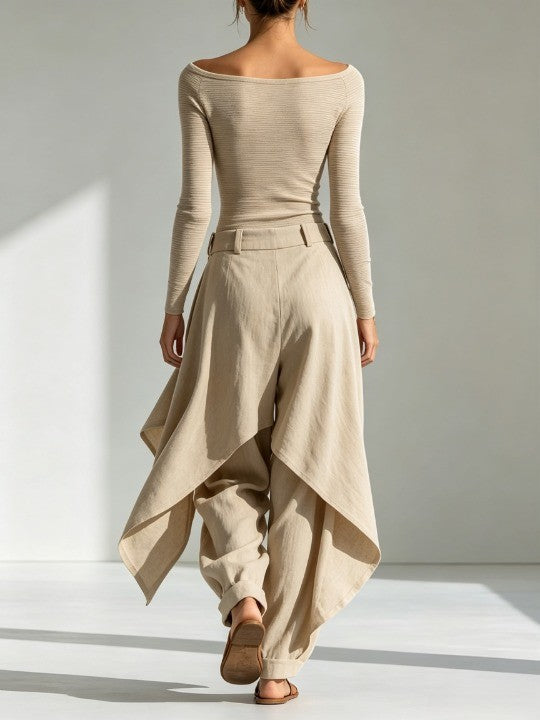 DELPHINE | CONJUNTO DE TOP BEIGE CON ESCOTE BARCO Y PANTALÓN ANCHO DE VOLANTES